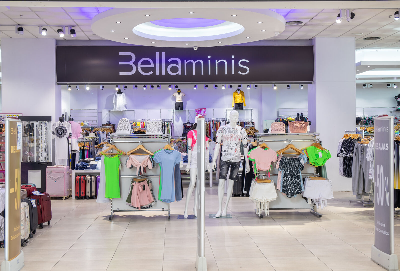 Bellaminis store front